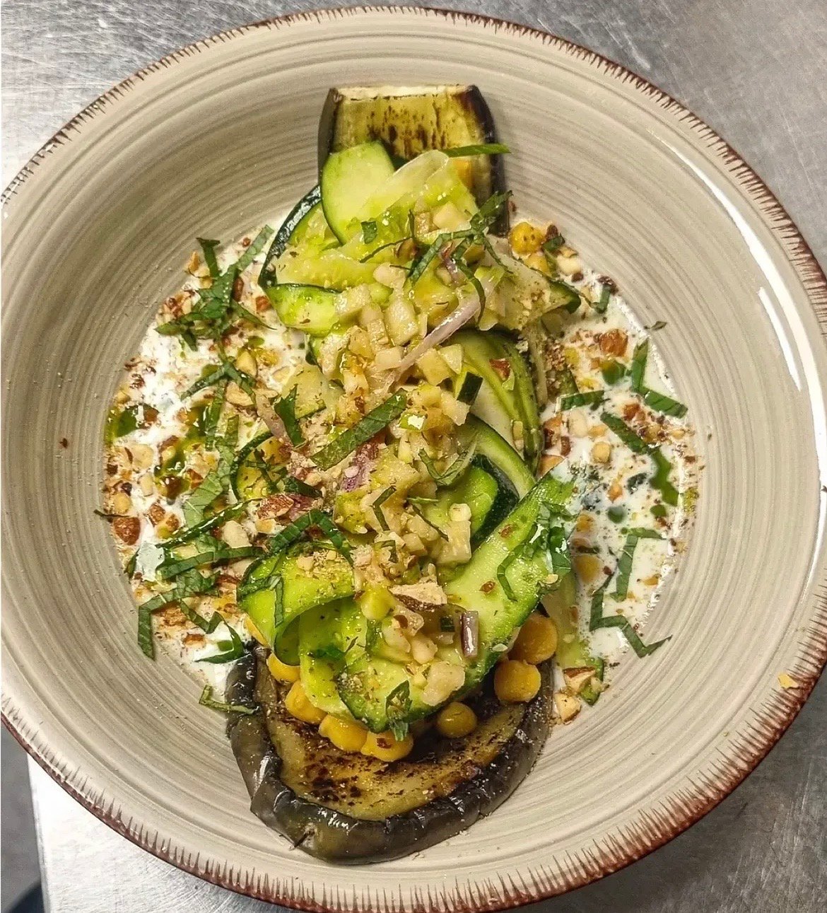 Plat maison servi à la brasserie Le Chapitre